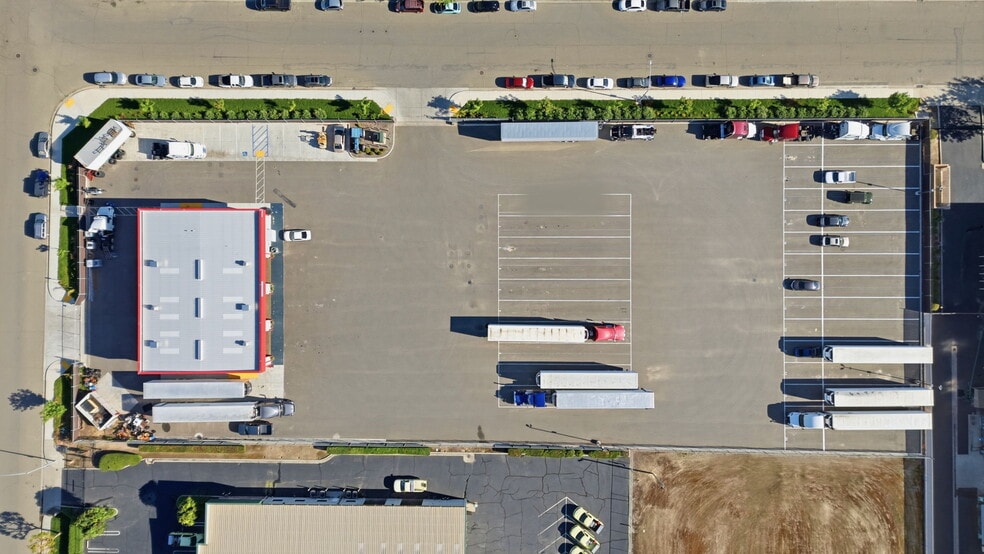 More Photos Of 4376 Farm Supply Dr, Ceres Truck Terminal For Sale
