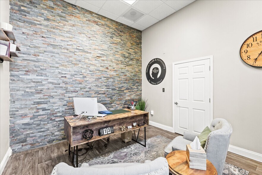 More Photos Of 195 Stock St, Hanover Medical For Sale