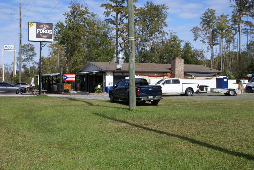 More Photos Of 8771 US Highway 301 S, Jacksonville Restaurant For Sale