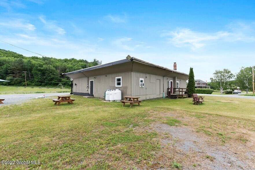 More Photos Of 5527-5531 Rte 7, Hoosick Falls General Retail For Sale