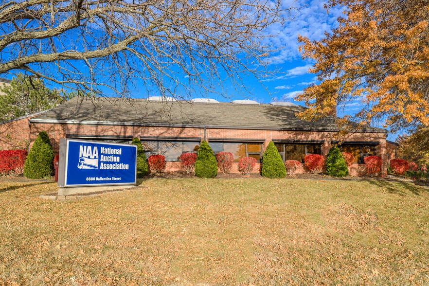 More Photos Of 8880 Ballentine St, Overland Park Office For Sale