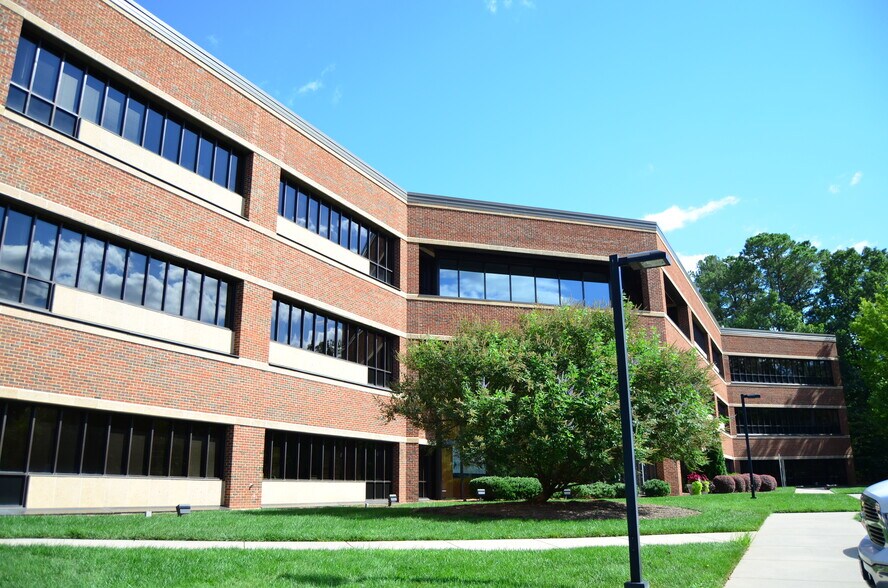 More Photos Of 3600 Glenwood Ave, Raleigh Office For Lease