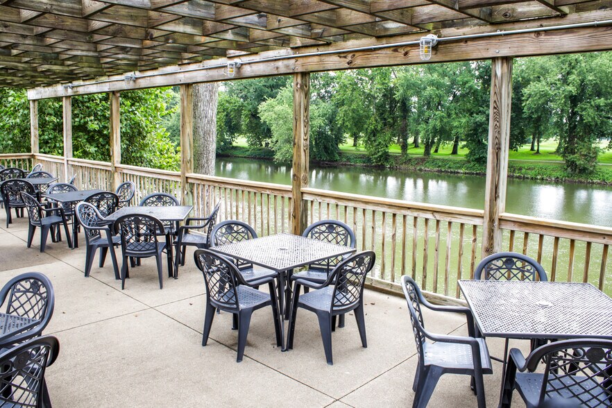 More Photos Of 56183 Co Road 143, West Lafayette Restaurant For Sale