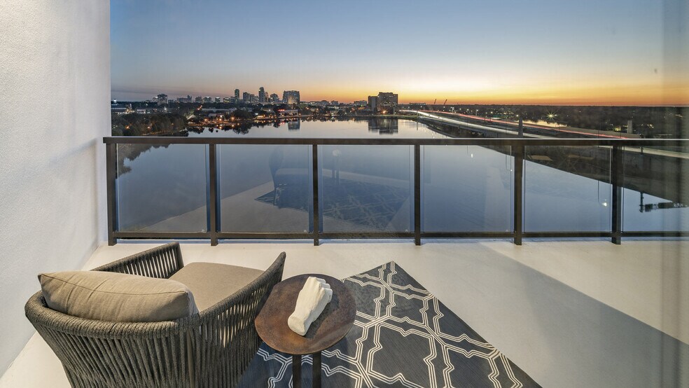 More Photos Of 295 NE Ivanhoe Blvd, Orlando Apartments For Lease