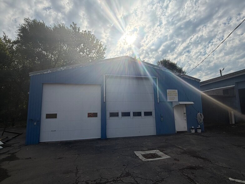 More Photos Of 4330 Westerville Rd, Columbus General Retail For Sale