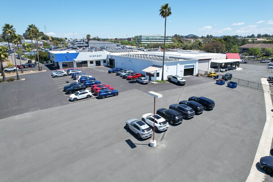 More Photos Of 3230 Auto Plz, Richmond Auto Dealership For Lease