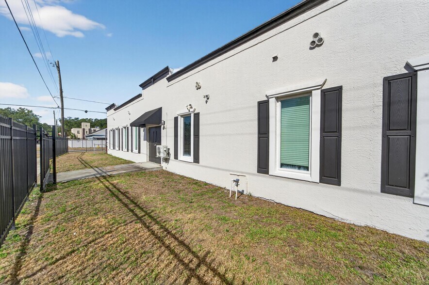 More Photos Of 3411 N 29th St, Tampa Office For Sale