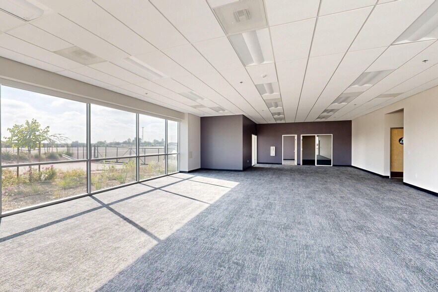 More Photos Of W Paige Ave & S I St, Tulare Unknown For Lease