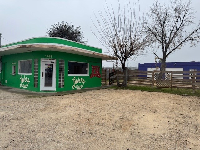 More Photos Of , San Antonio General Retail For Sale