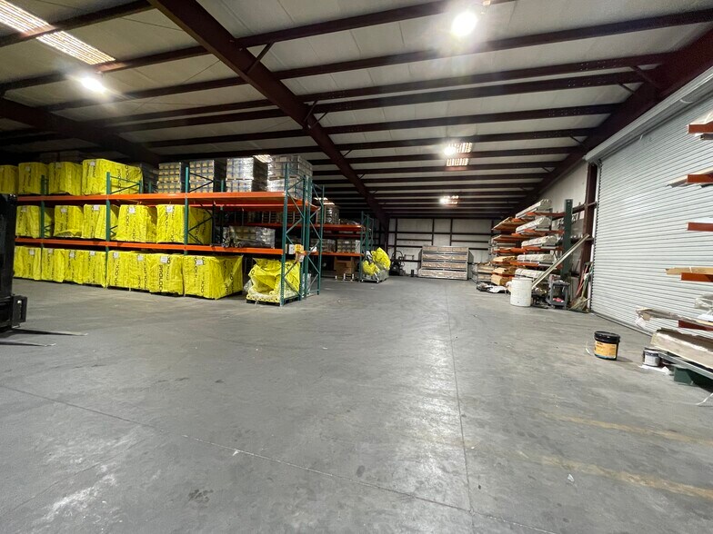 More Photos Of 4680 Lake Industrial Blvd, Tavares Warehouse For Sale