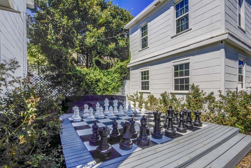 More Photos Of 1502 Market St, Galveston Hospitality For Sale