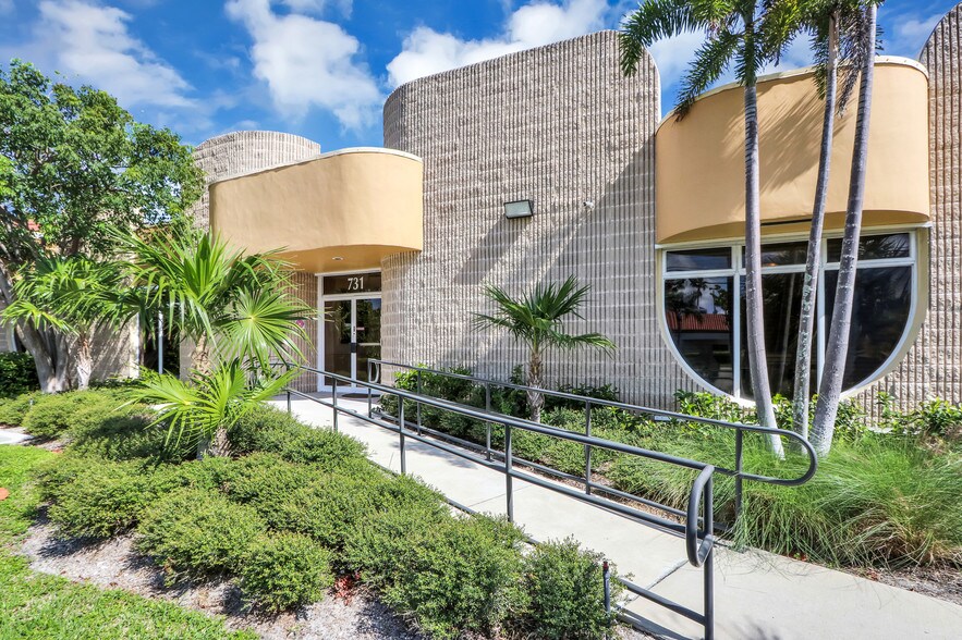 More Photos Of 731 N US Highway 1, Tequesta Medical For Sale