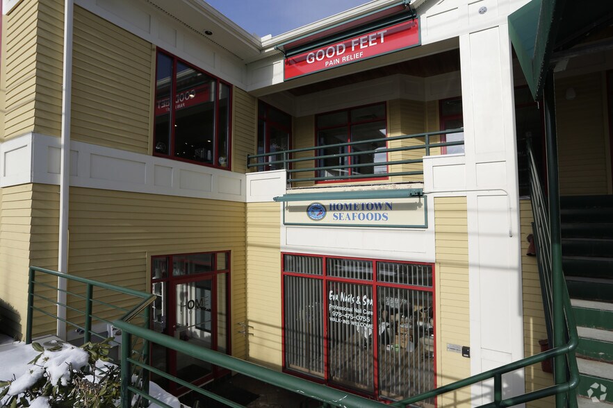 More Photos Of 28 Chestnut St, Andover Storefront Retail Office For Lease