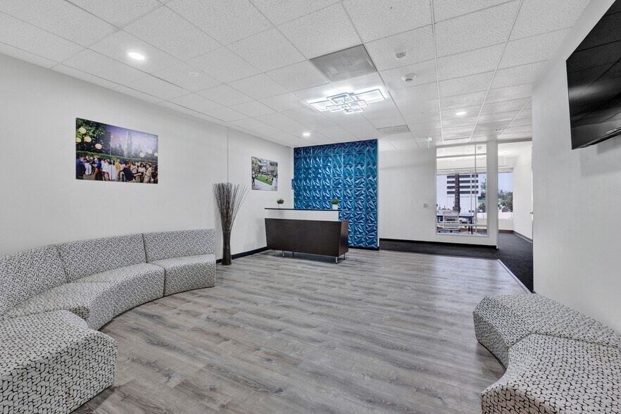 More Photos Of 221 S Figueroa St, Los Angeles Loft Creative Space For Lease