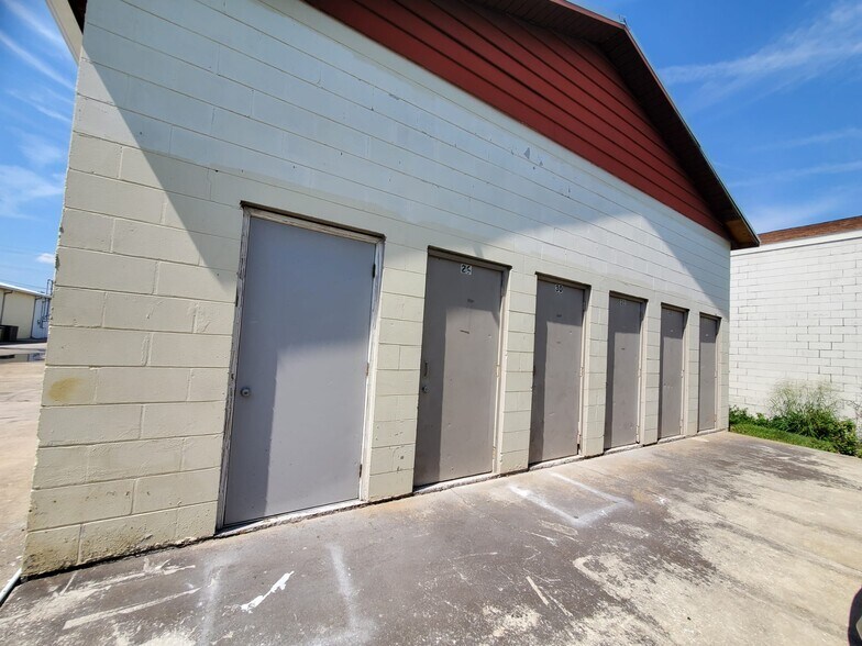More Photos Of 3545 Recker Hwy, Winter Haven Warehouse For Sale