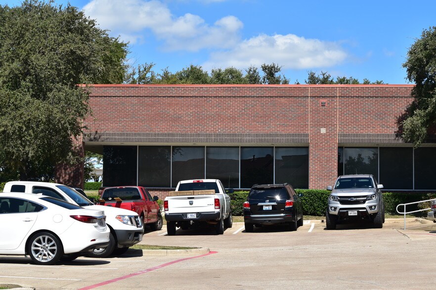 More Photos Of 1340 W Walnut Hill Ln, Irving Skilled Nursing Facility For Lease