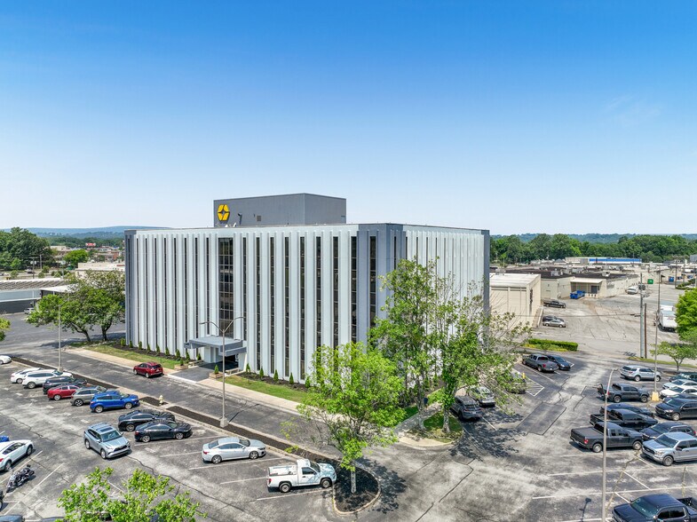 More Photos Of 5751 Uptain Rd, Chattanooga Office For Lease