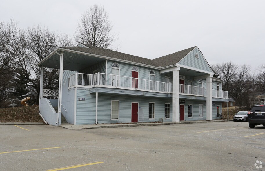 More Photos Of , Kansas City Office For Sale