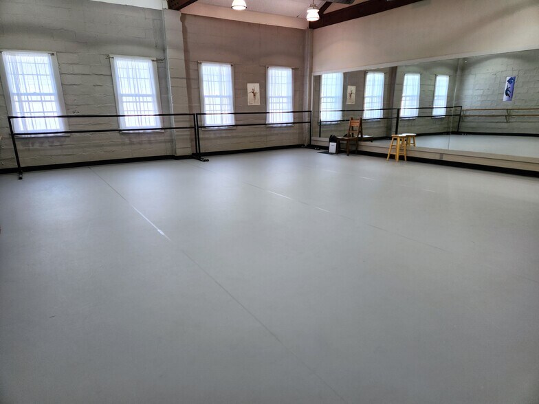 More Photos Of 29 N Main St, Cranbury Storefront For Sale