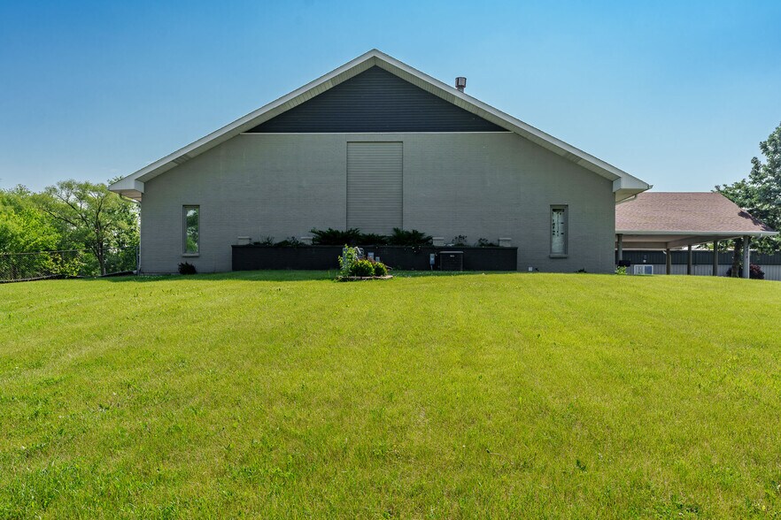 More Photos Of 4312 20th St, Rockford Religious Facility For Sale