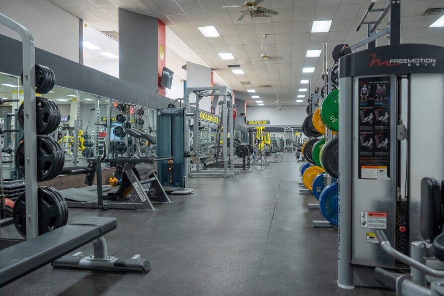 More Photos Of 3000 Blackburn St, Amarillo General Retail For Sale