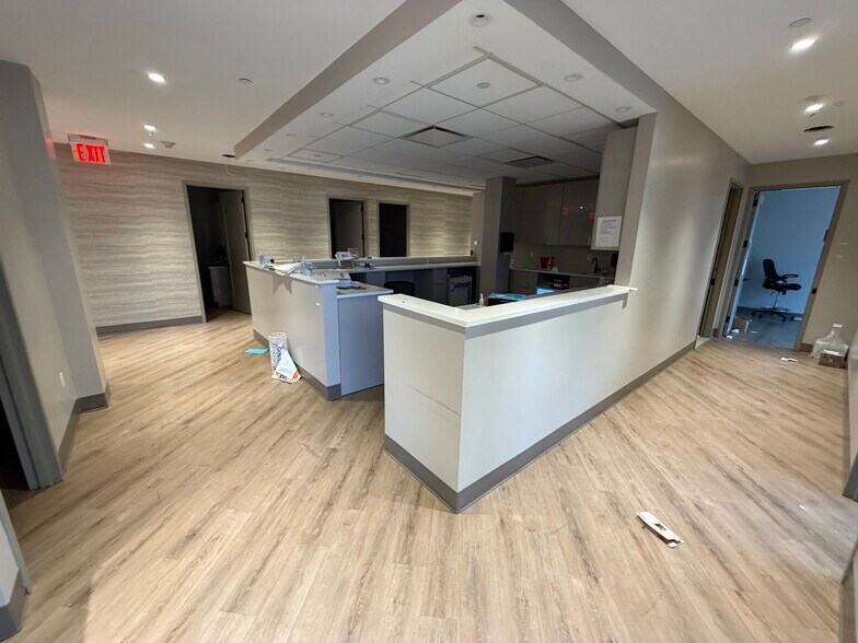 More Photos Of 3302 30th Ave, Long Island City Office For Lease