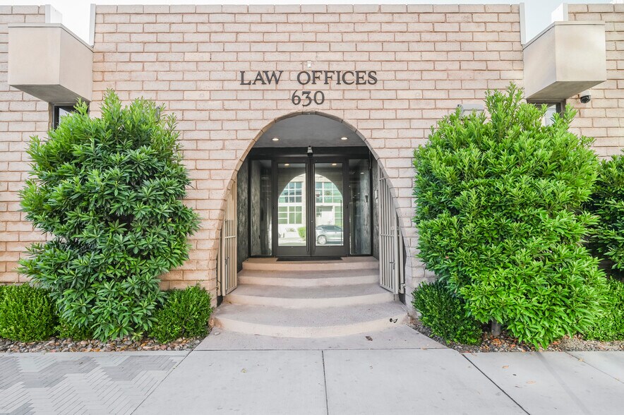 More Photos Of 630 S 3rd St, Las Vegas Office For Sale