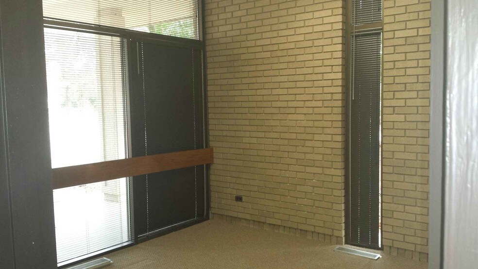 More Photos Of 130 Lexington Ln, Southern Pines Office For Lease