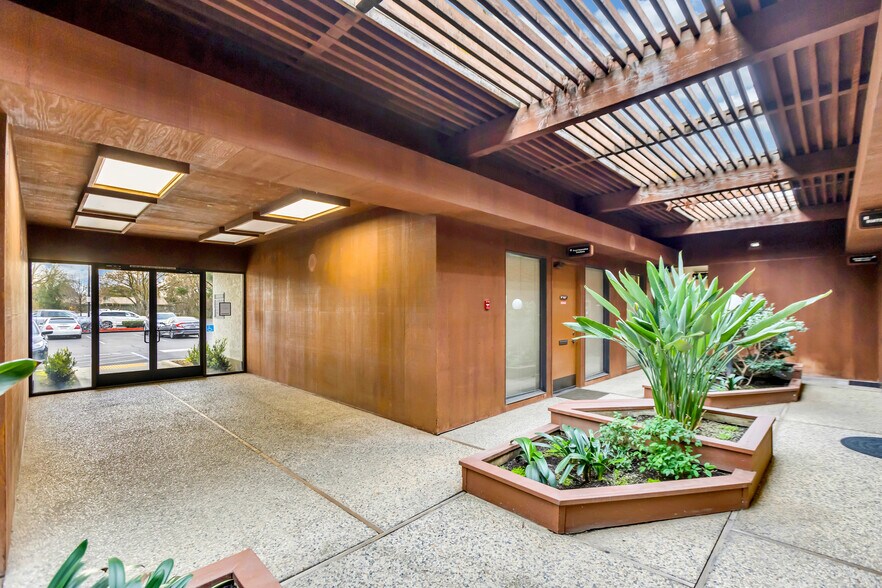 More Photos Of 8788 Elk Grove Blvd, Elk Grove Unknown For Lease