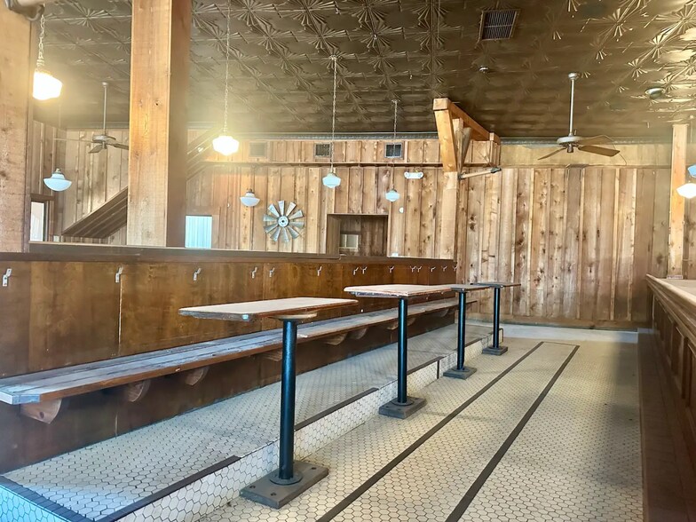 More Photos Of 204-208 Belleville Ave, Brewton Restaurant For Sale