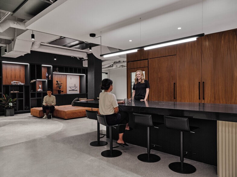 More Photos Of 5670 Wilshire Blvd, Los Angeles Office For Lease