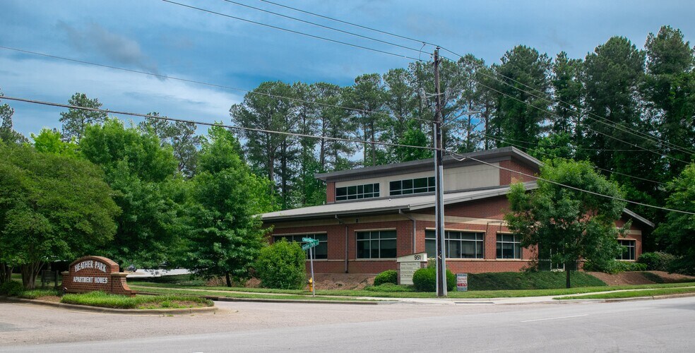 More Photos Of 951 Heather Park Dr, Garner Office For Lease