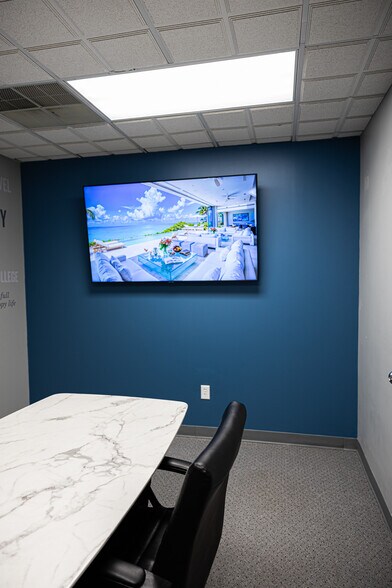 More Photos Of 6373 Kittyhawk Commons Blvd, Dayton Office For Lease