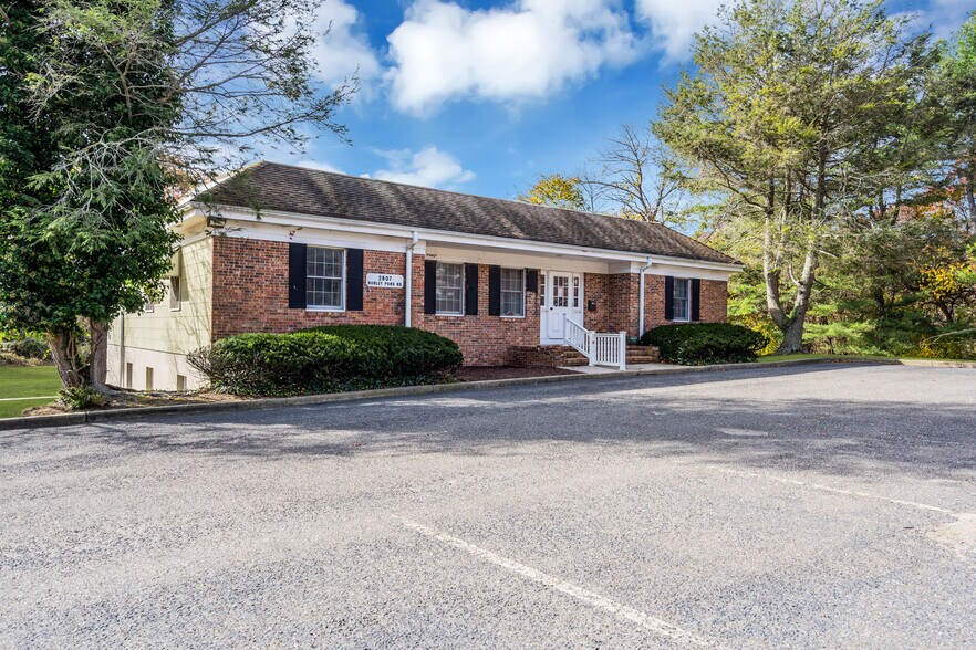 More Photos Of 2807 Hurley Pond Rd, Wall Township Office For Sale