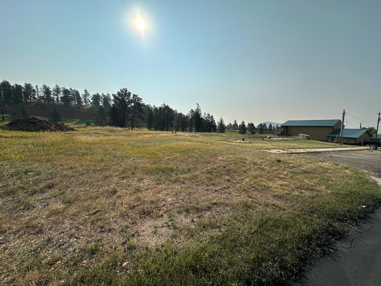 More Photos Of 130 Commercial Ln, Sundance Office For Sale