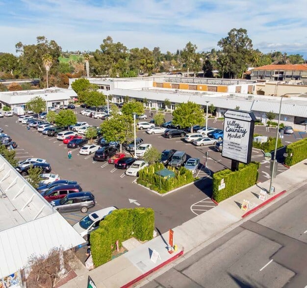 More Photos Of 20929 Ventura Blvd, Woodland Hills Unknown For Lease