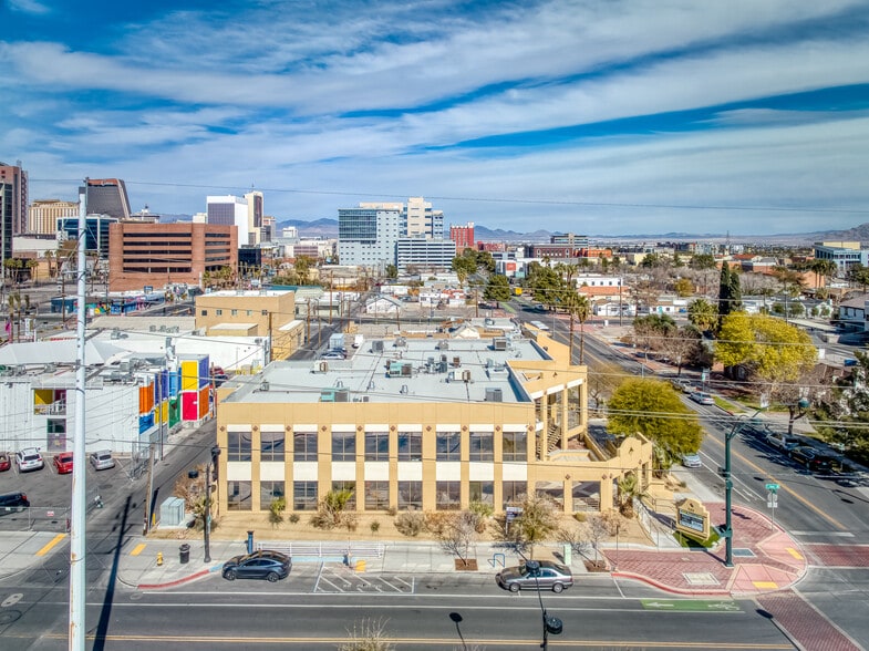 More Photos Of 732 S 6th St, Las Vegas Loft Creative Space For Lease