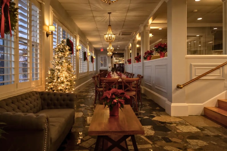 More Photos Of 306 Eddy Rd, Edgecomb Restaurant For Sale