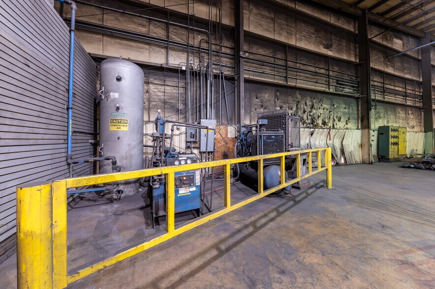 More Photos Of 714 Braddock View Dr, Mount Braddock Warehouse For Lease