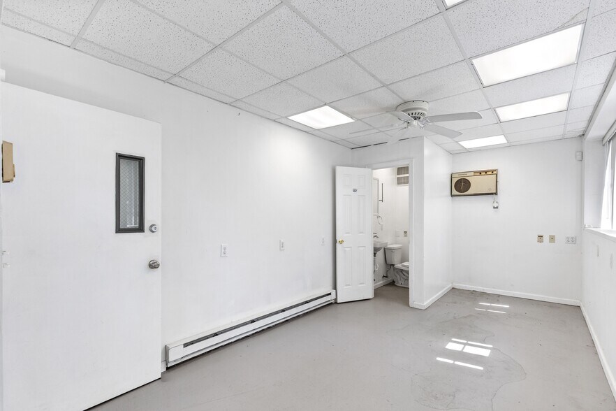 More Photos Of 3 W End, Rochelle Park Office For Lease