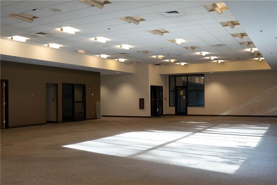 More Photos Of 10 Buck Island Rd, Bluffton Office For Lease