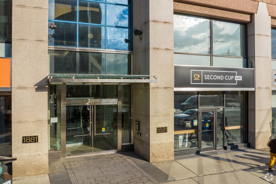 More Photos Of 1881 Yonge St, Toronto Office For Lease