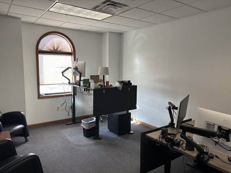 More Photos Of 3400 W O St, Lincoln Manufacturing For Sale