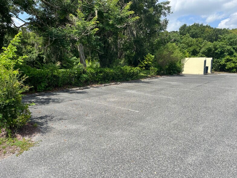 More Photos Of 305 S Childs St, Leesburg Medical For Sale