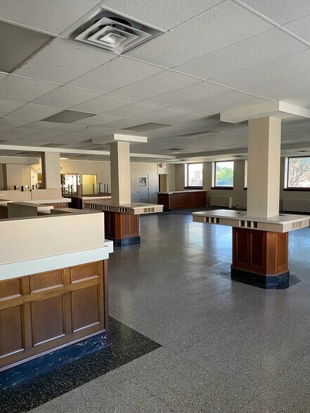 More Photos Of 1033 W Sylvania Ave, Toledo Bank For Lease