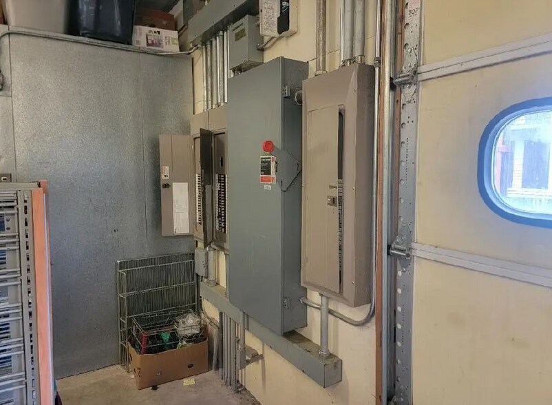 More Photos Of O E Railroad St, Kendall Freestanding For Sale