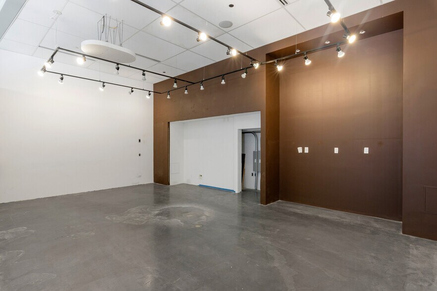 More Photos Of 243 Brannan St, San Francisco Storefront Retail Office For Sale