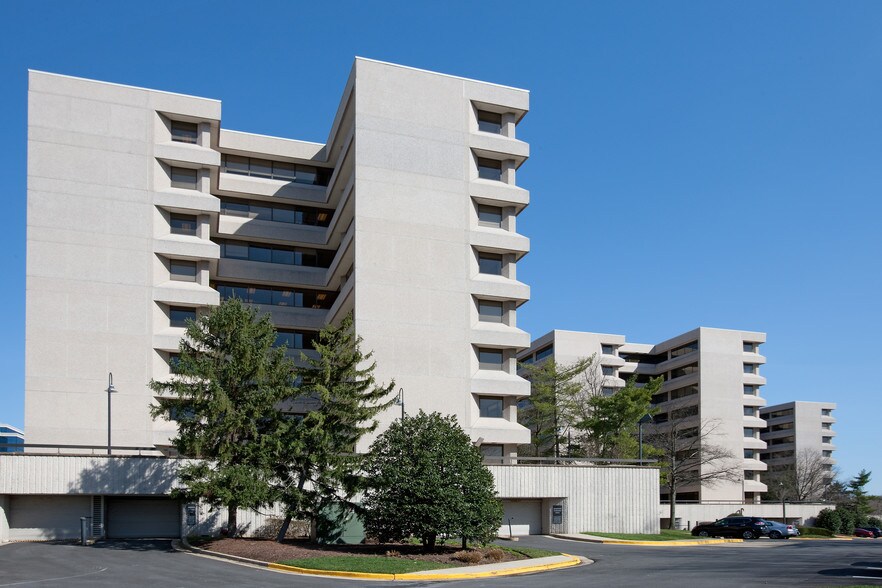 More Photos Of 6303 Ivy Ln, Greenbelt Office For Lease