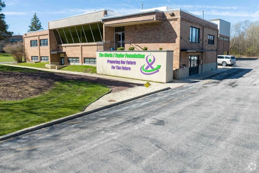 Primary Photo Of 20080 Governors Dr, Olympia Fields Office For Sale