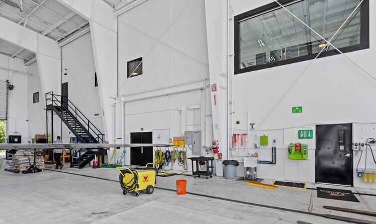 More Photos Of 2000 Brett Rd, New Castle Warehouse For Sale